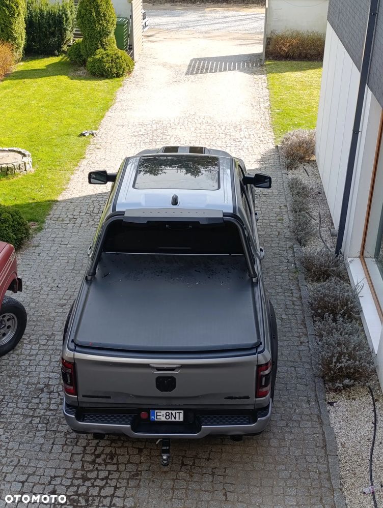 RAM 1500 Crew Cab Shortbed Bighorn - 18