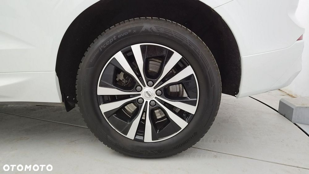 Volvo XC 60 B4 D Momentum Pro - 26