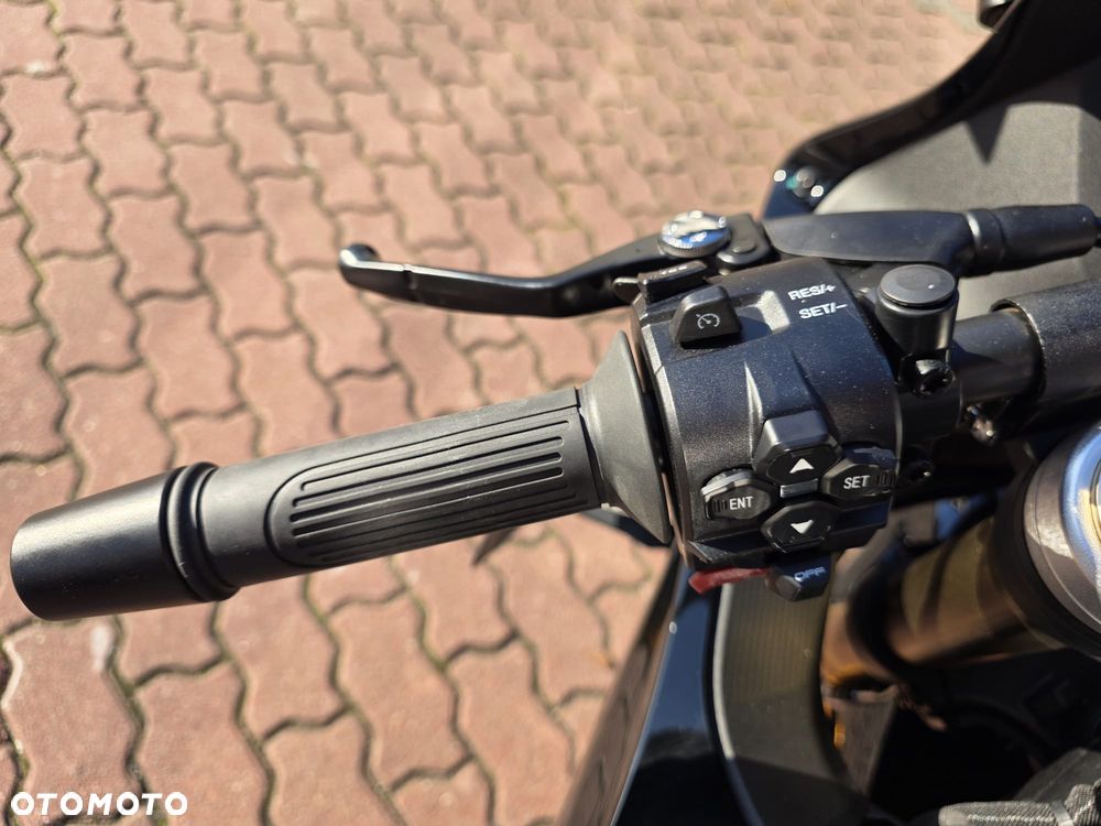 QJMOTOR SRK 800RR - 16