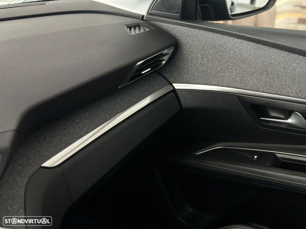Peugeot 3008 1.2 PureTech Allure - 25