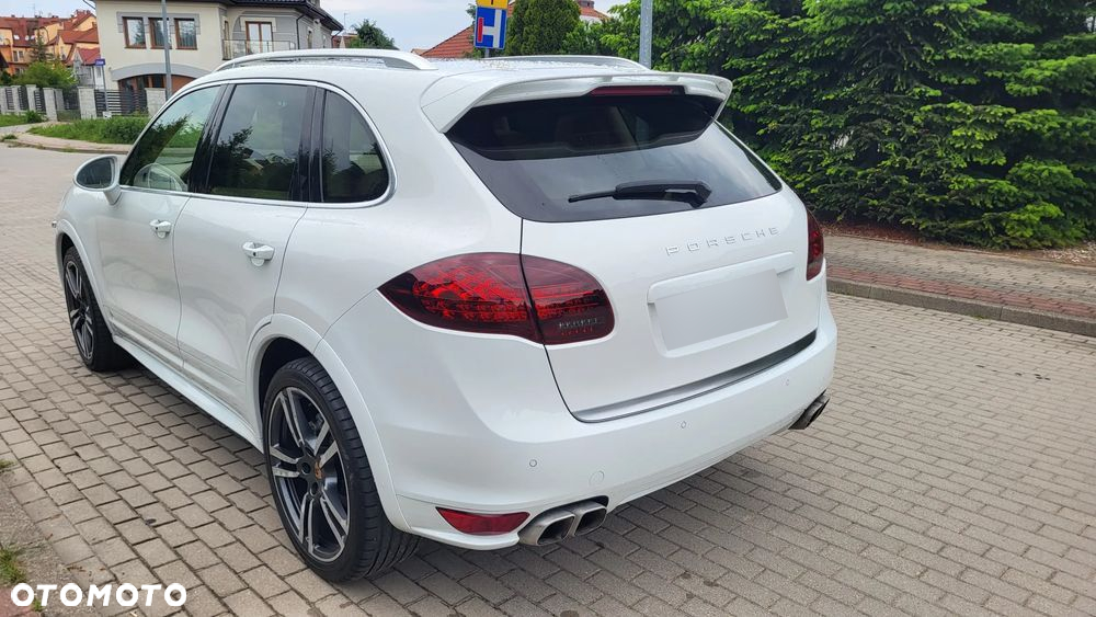 Porsche Cayenne S Diesel - 4