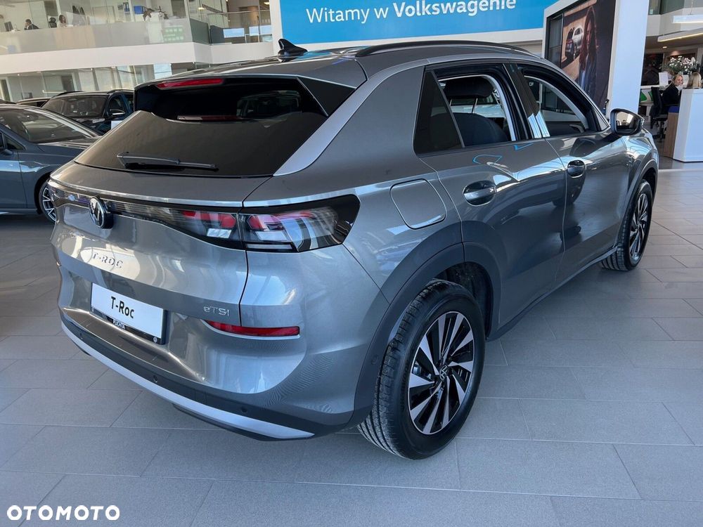 Volkswagen T-Roc - 3