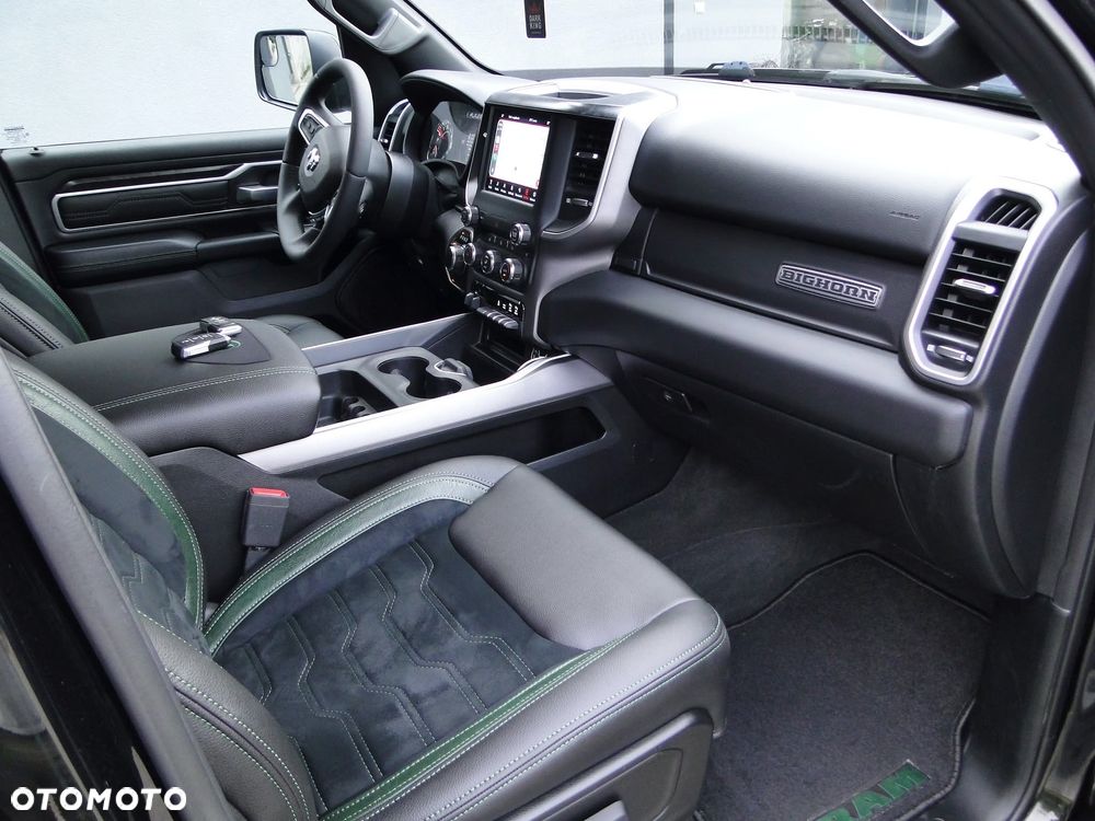 RAM 1500 5.7 Crew Cab Bighorn - 17