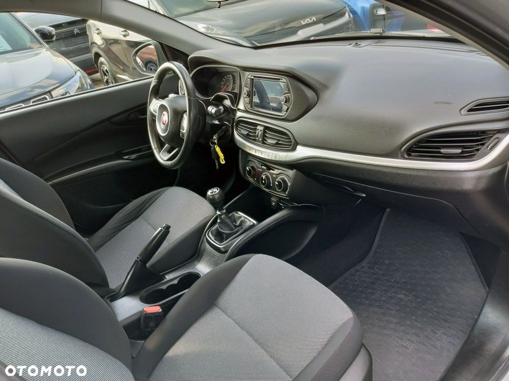 Fiat Tipo - 18