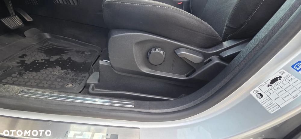 Ford S-Max 2.0 TDCi Titanium PowerShift - 6