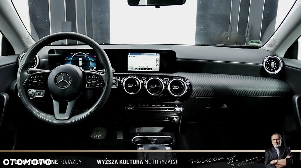 Mercedes-Benz CLA 200 d 8G-DCT - 17