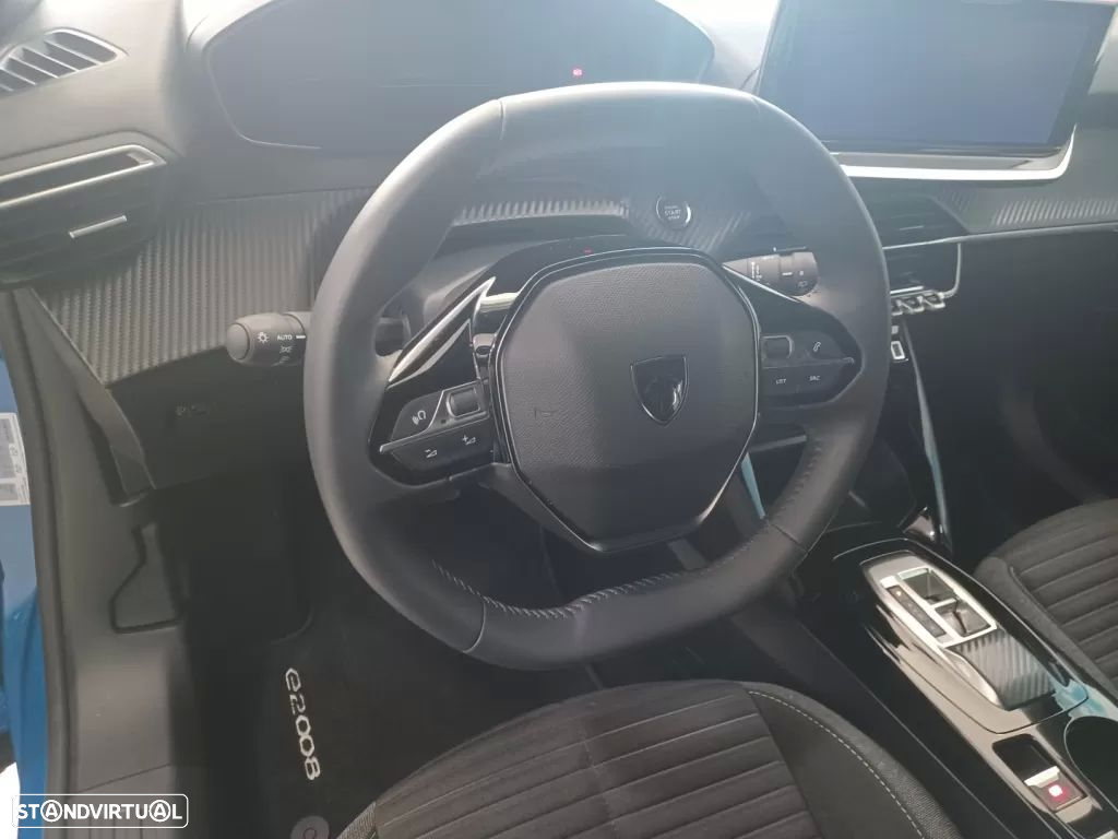 Peugeot e-2008 54 kWh Active - 12