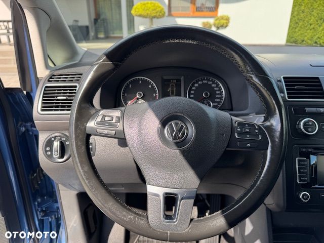 Volkswagen Touran - 14
