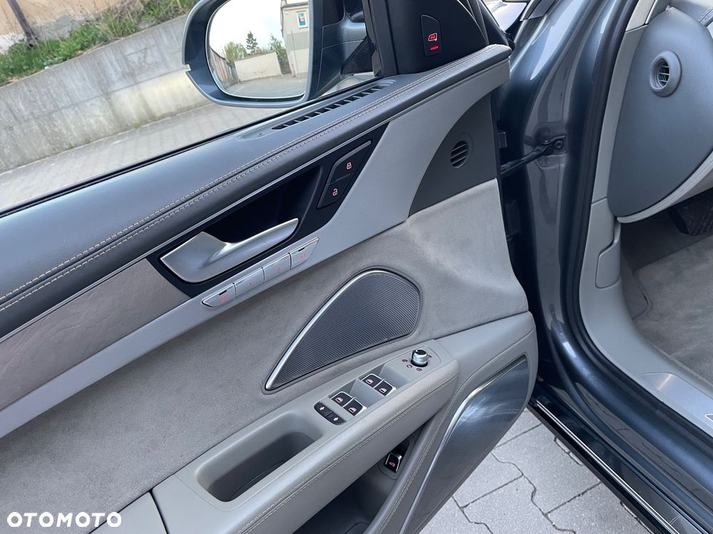 Audi A8 4.0 TFSI cylinder on demand quattro tiptronic Lang - 21