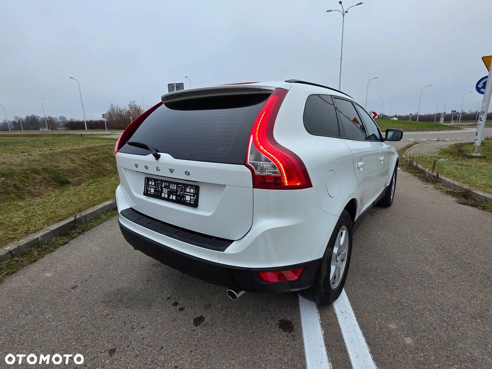 Volvo XC 60 D5 AWD Kinetic - 10