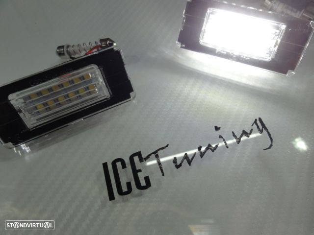 Suporte de lâmpada de matricula com led branco para Mini R56 / R57 / R58 / R59 - 12