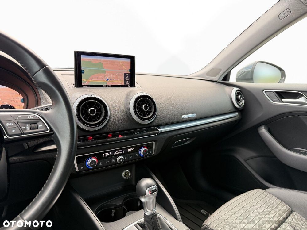 Audi A3 Sportback 35 TFSI mHEV S tronic - 17