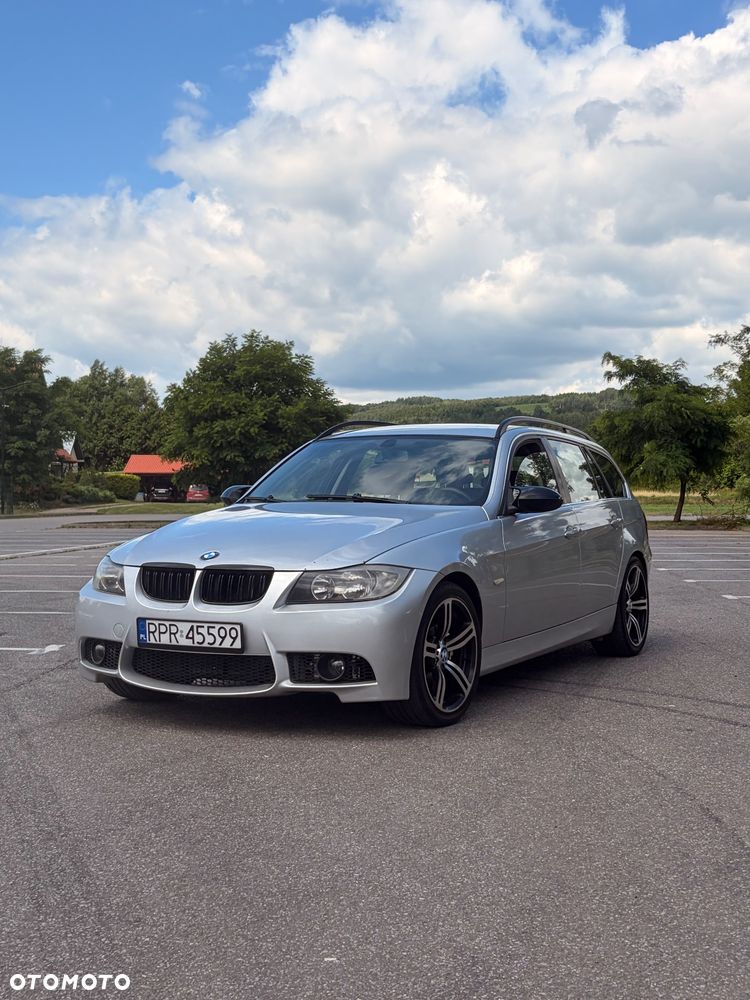 BMW Seria 3 325i - 1