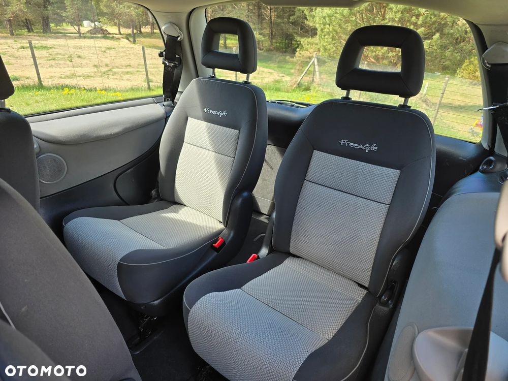 Volkswagen Sharan 2.0 Freestyle - 25