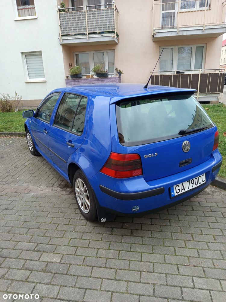 Volkswagen Golf - 4