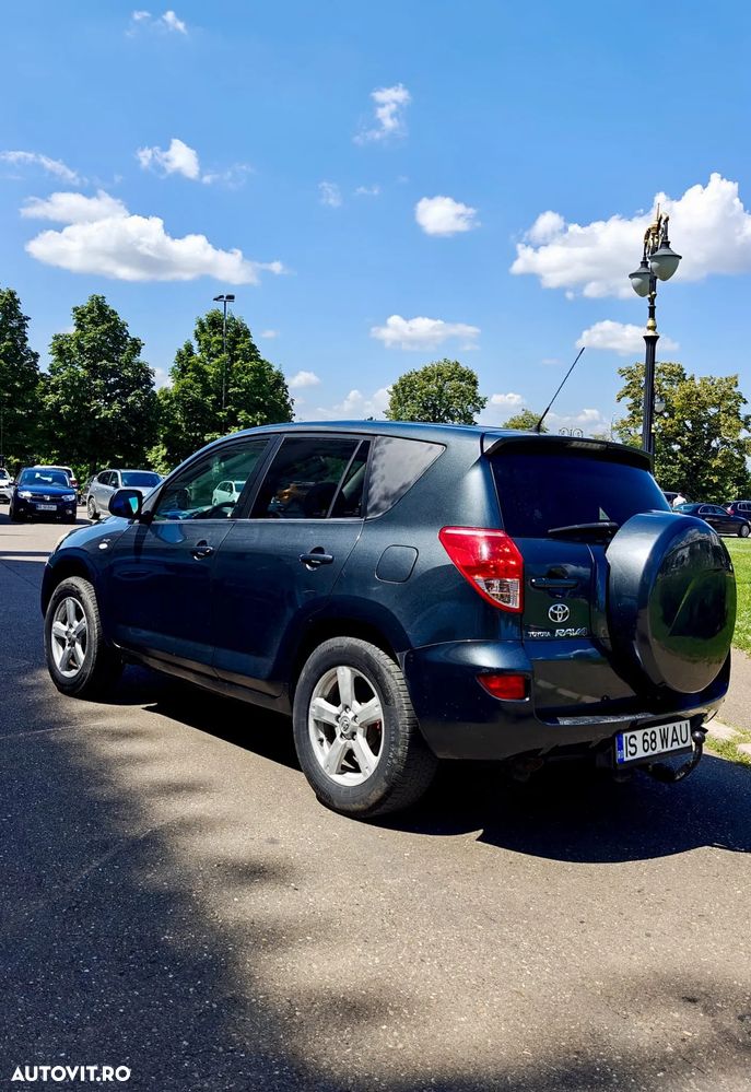 Toyota RAV4 - 4