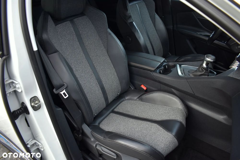 Peugeot 3008 HDi FAP 150 Allure - 36