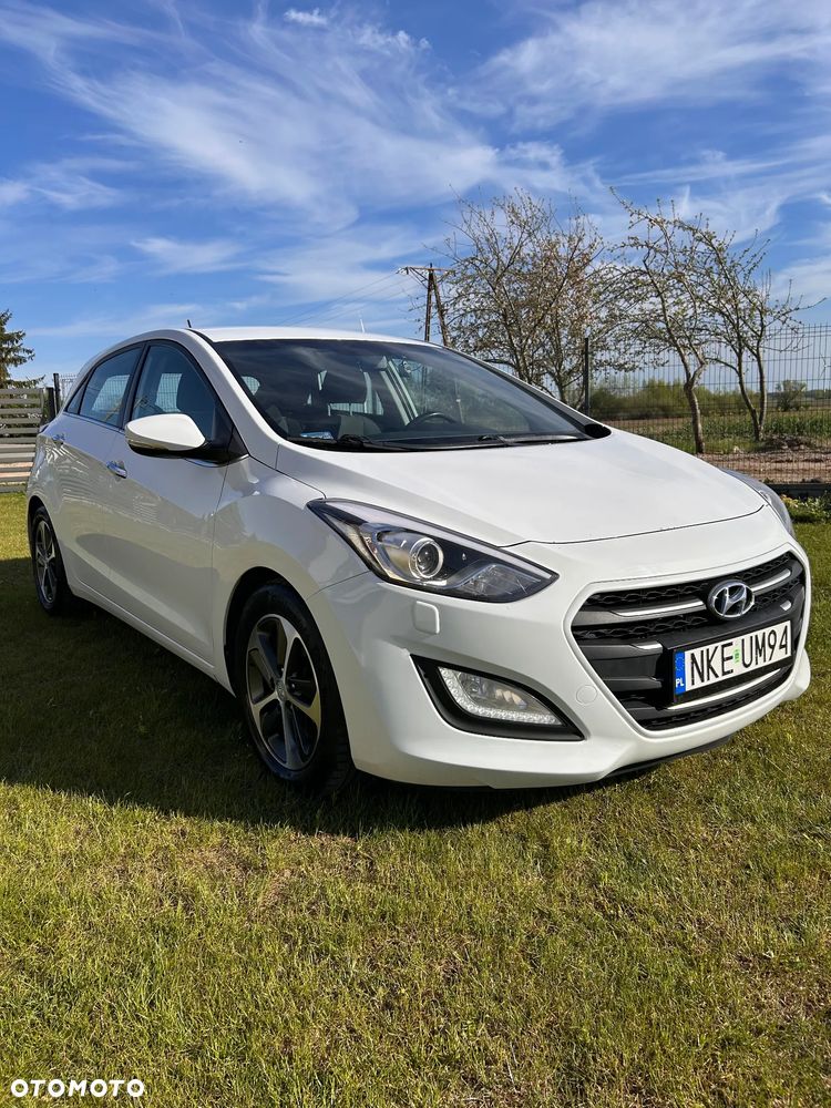 Hyundai i30 blue 1.6 CRDi Premium - 1
