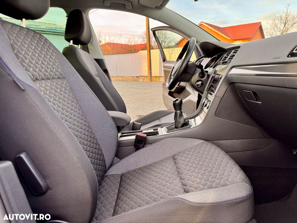 Volkswagen Golf 1.0 TSI BlueMotion Comfortline - 11