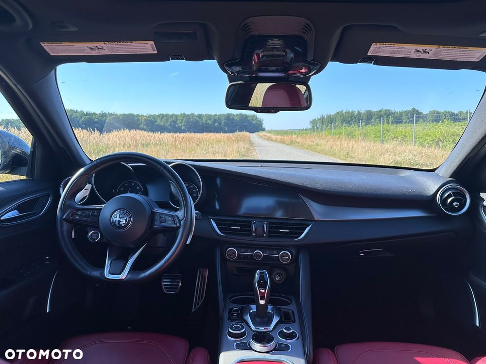 Alfa Romeo Giulia 2.0 Turbo 16V AT8 Veloce - 21