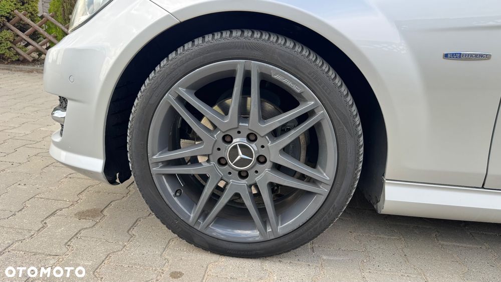 Mercedes-Benz Klasa C 250 CGI BlueEff Sport - 15