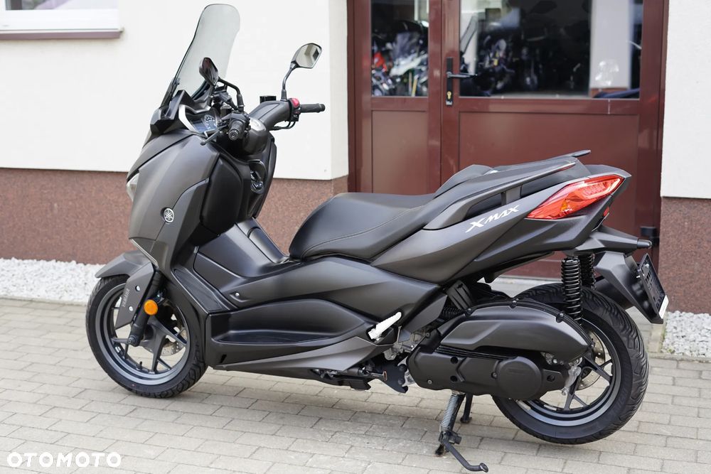 Yamaha X-max - 18