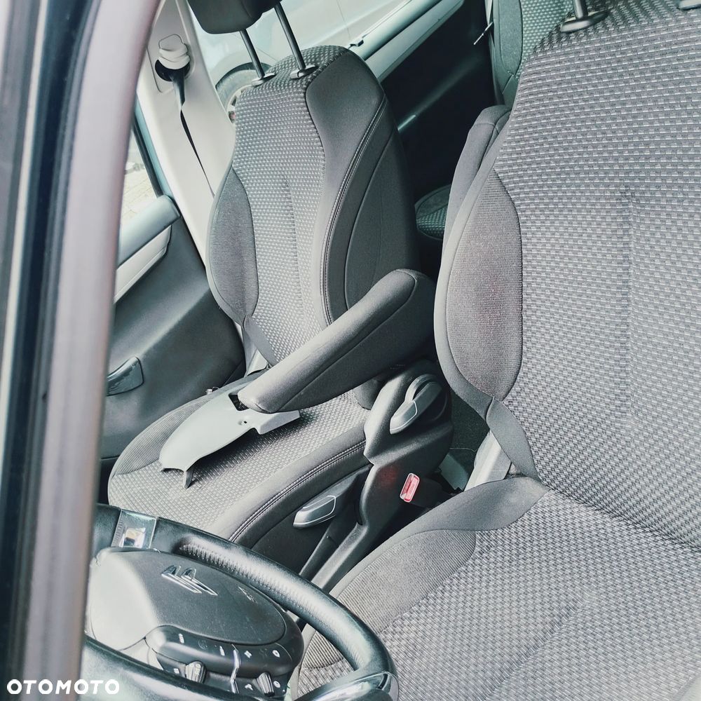 Citroën C4 Picasso - 10