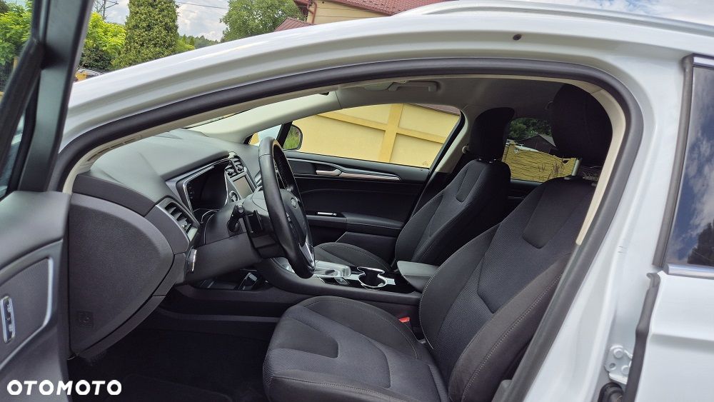 Ford Mondeo 2.0 TDCi Titanium PowerShift - 11