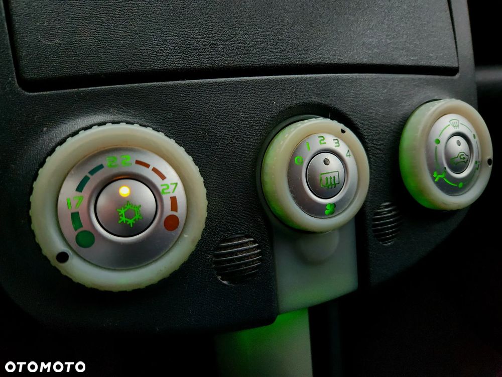 Mitsubishi Colt 1.3 Invite Edition Gold - 13