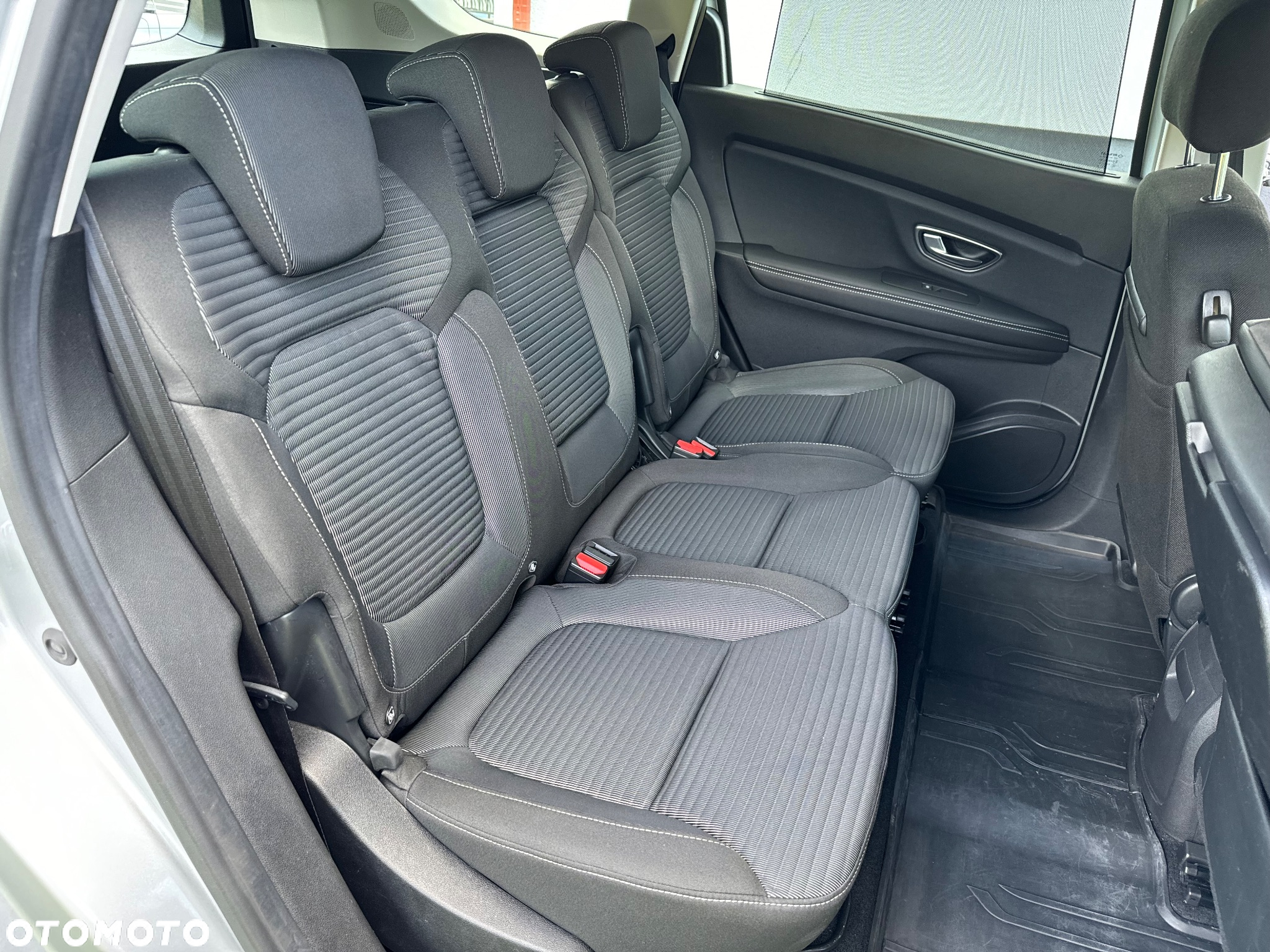 Renault Grand Scenic BLUE dCi 120 LIMITED - 34