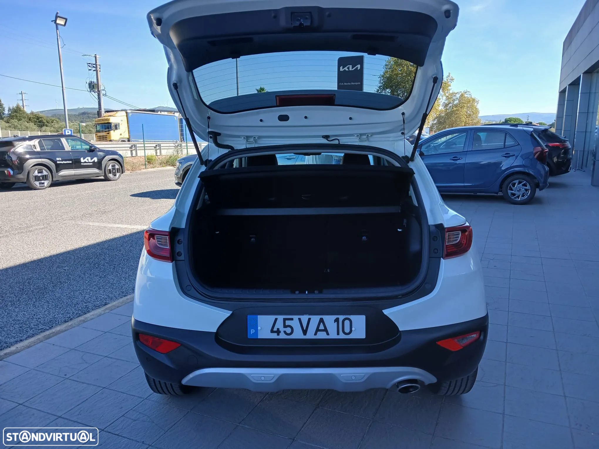 Kia Stonic 1.6 CRDi TX - 28