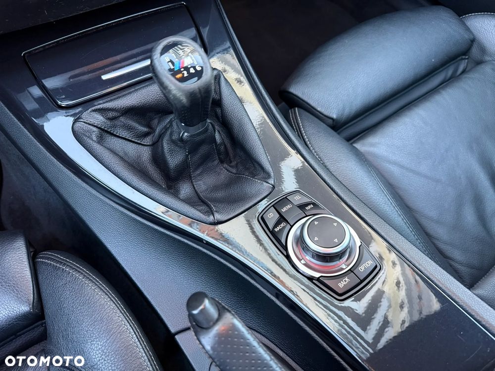 BMW Seria 3 320d Efficient Dynamics Sport Line - 33