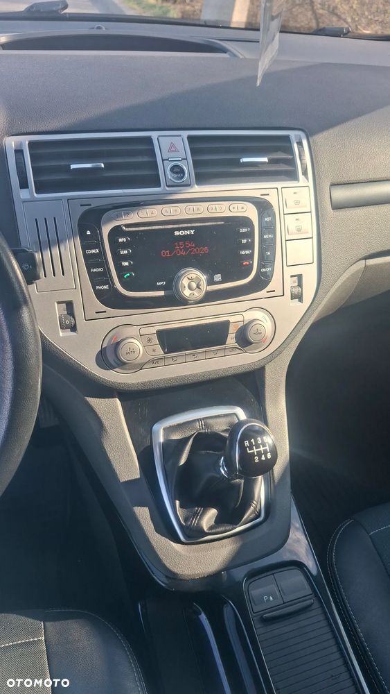 Ford Kuga 2.0 TDCi 2x4 Titanium - 14