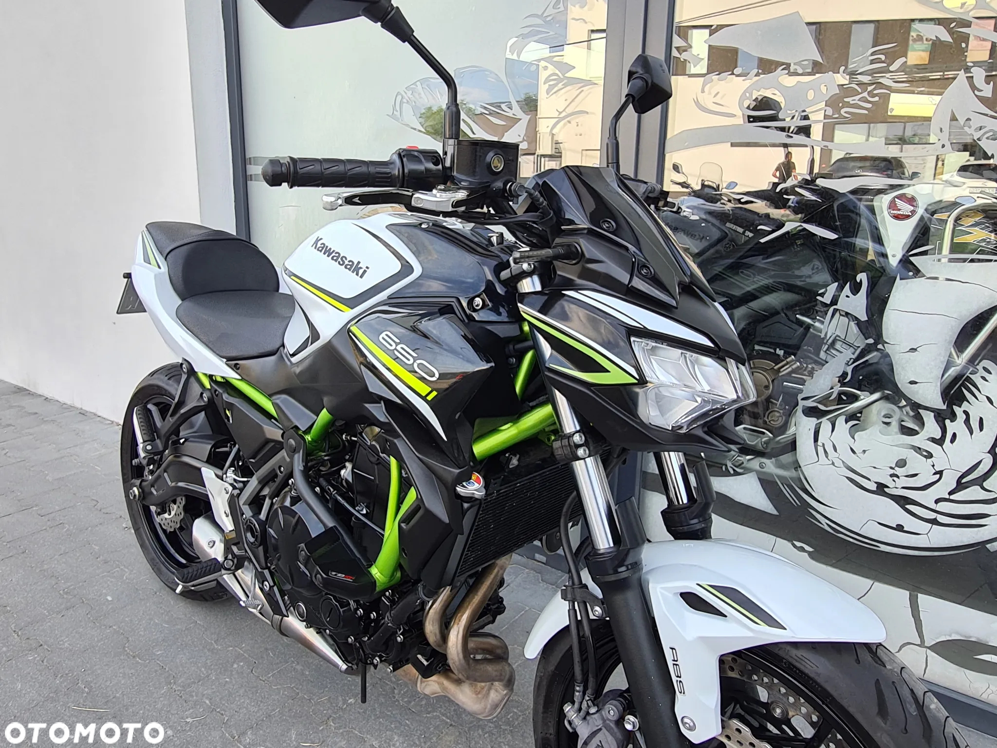 Kawasaki Z 650 - 12