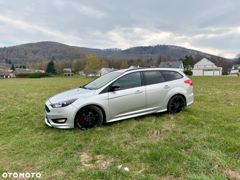 Ford Focus 1.5 TDCi ST-Line PowerShift - 3