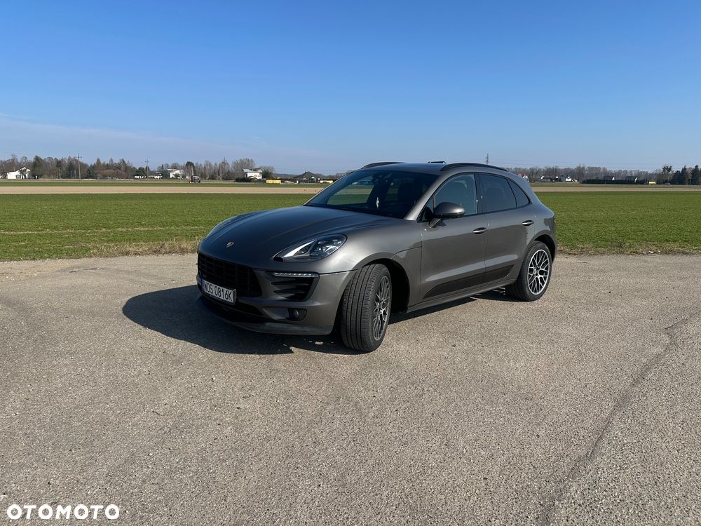 Porsche Macan - 1