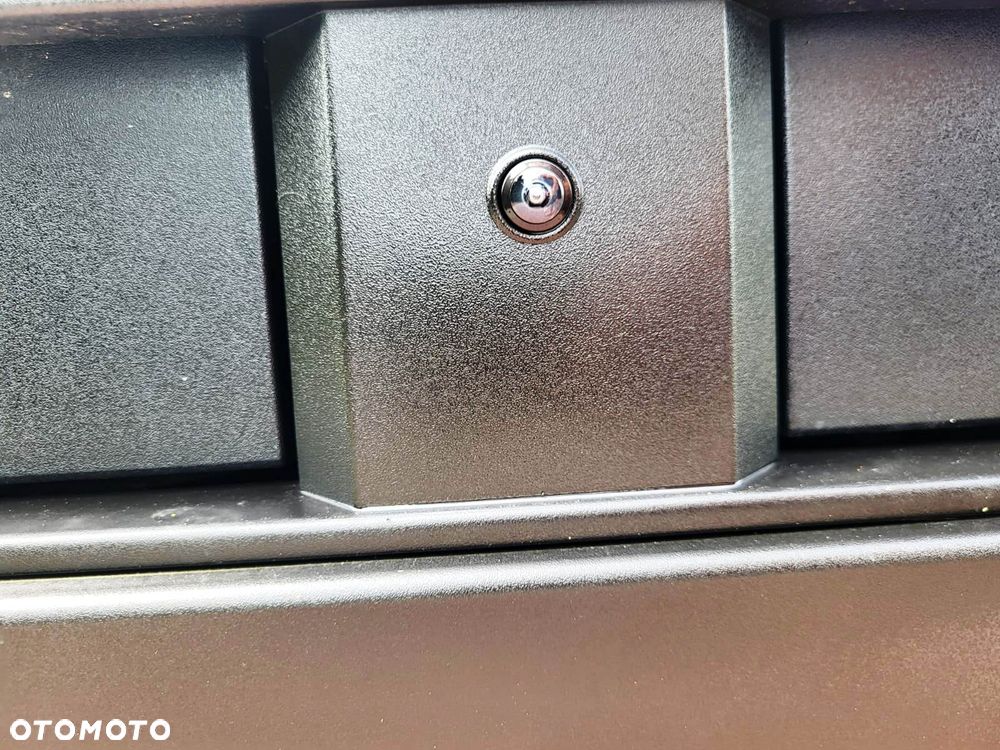 Hyundai Santa Fe 1.6 HEV 4WD SEVEN Signature - 26