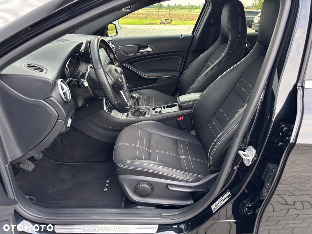 Mercedes-Benz GLA 200 Urban - 24