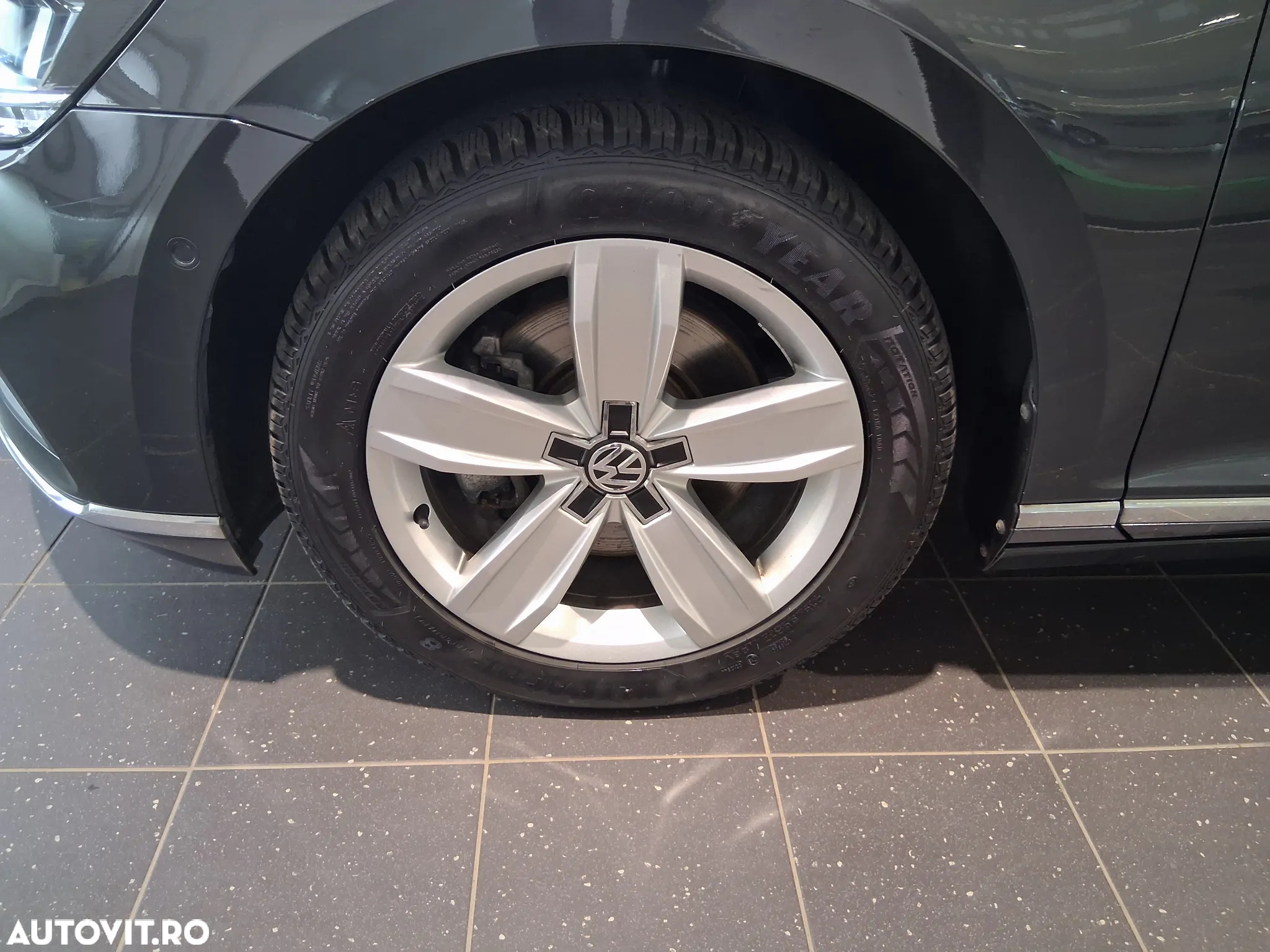 Volkswagen Passat Variant 2.0 TDI DSG Highline - 15