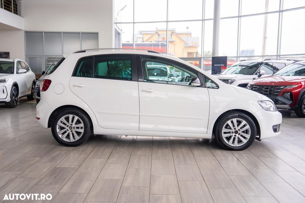 Volkswagen Golf Plus 1.6 TDI DPF Style - 8