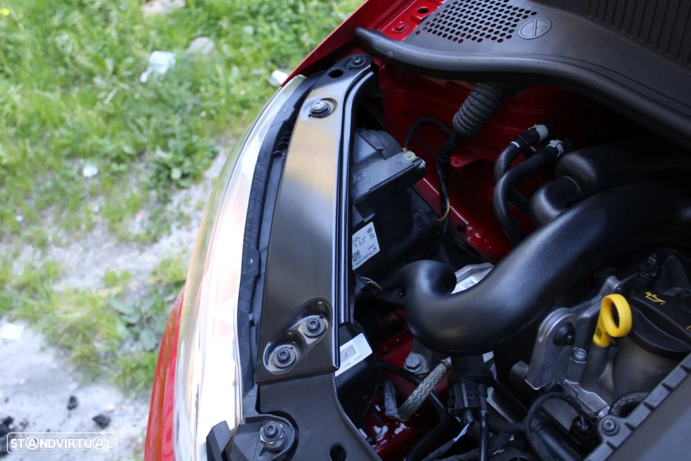 VW Up! 1.0 BMT High Auto - 38