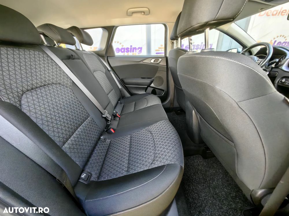 Kia Ceed 1.6 CRDi (48V Mild-Hybrid) DCT7 Spirit - 19