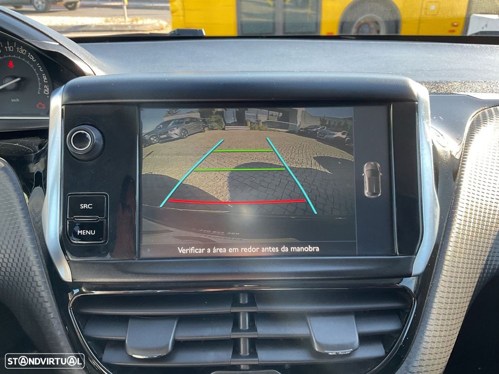 Peugeot 208 1.2 PureTech Style - 28