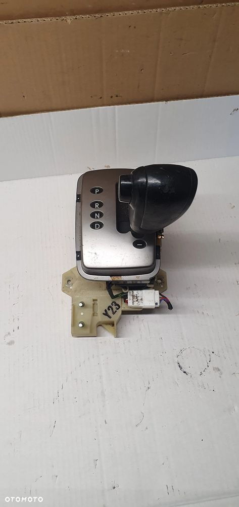 Wybierak lewarek biegów automat Kia Sorento I - 1