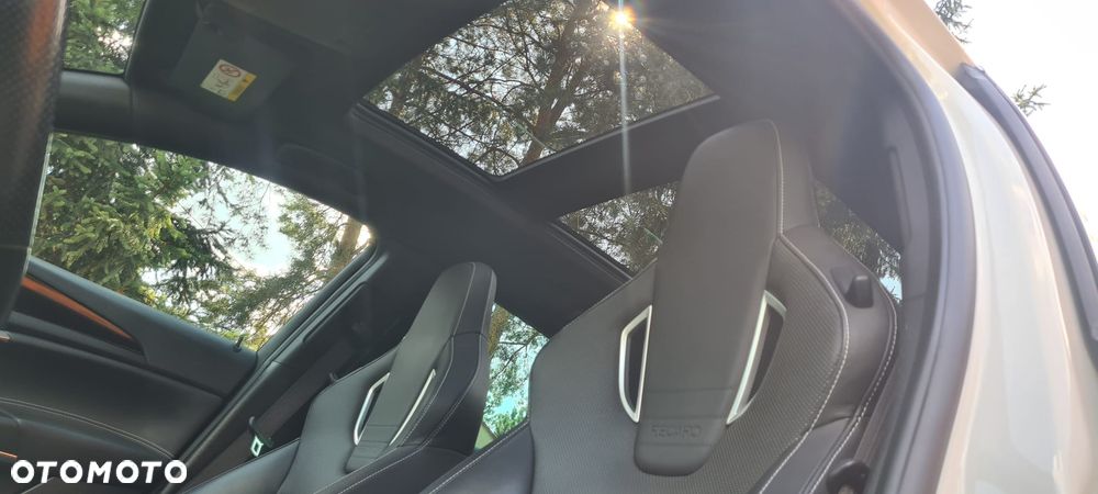 Opel Insignia 2.8 T V6 OPC EU6 - 17