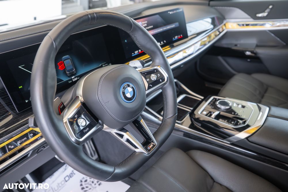 BMW Seria 7 - 23