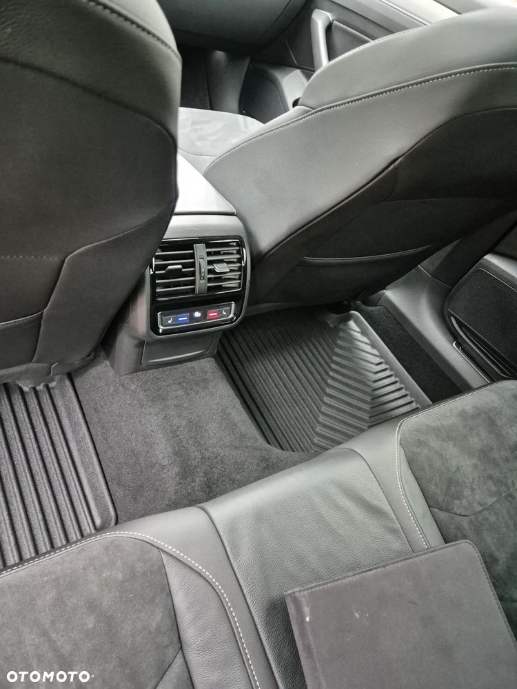 Volkswagen Arteon 2.0 TSI 4Motion DSG R-Line - 27