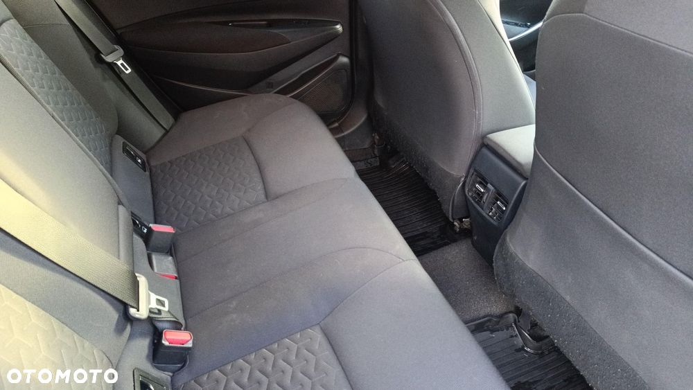 Toyota Corolla 2.0 Hybrid Comfort - 11