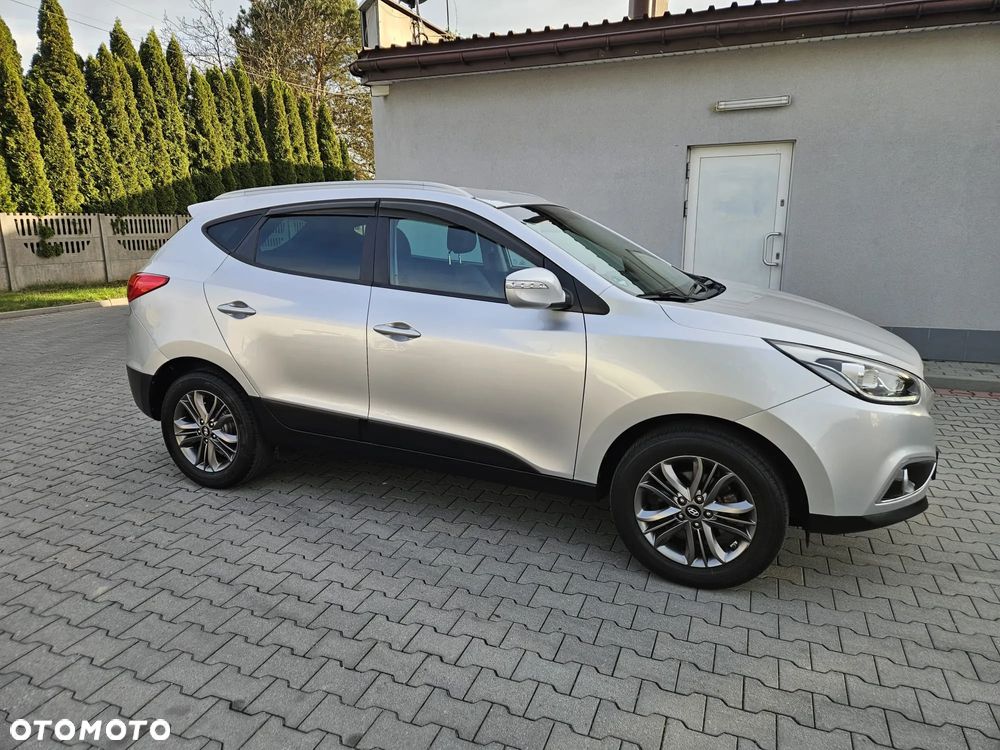 Hyundai ix35 1.6 2WD Fifa World Cup Edition - 4