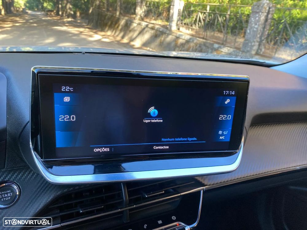 Peugeot 2008 1.2 PureTech Allure Pack - 29